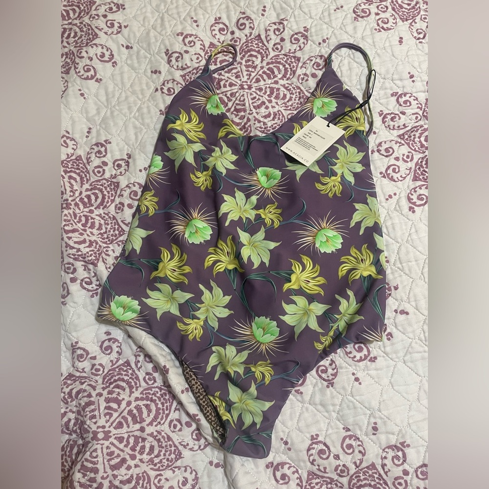 Acacia banyans nwt